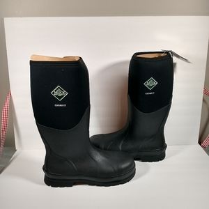 Muck Boots, Steel toe. Men's 9 or Women's 10
